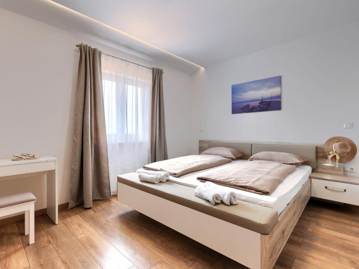 Holiday Home Villa Dora By Interhome Pula Exterior photo