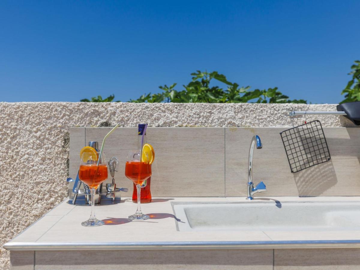 Holiday Home Villa Dora By Interhome Pula Exterior photo